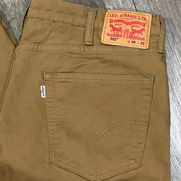 FINAL PRICE Levi’s Golden Denim Jeans - Picture 3 of 6